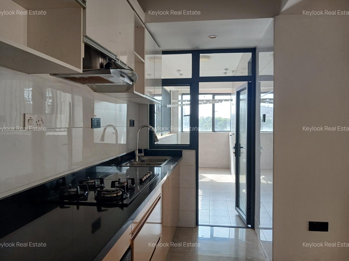 3 Bed Apartment with En Suite at Lavington Green - 4