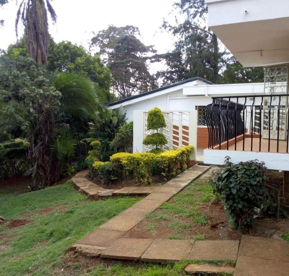 4 Bed House with En Suite in Kyuna - 2