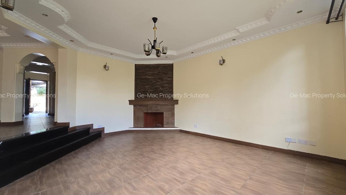 6 Bed Townhouse with En Suite in Lavington - 8