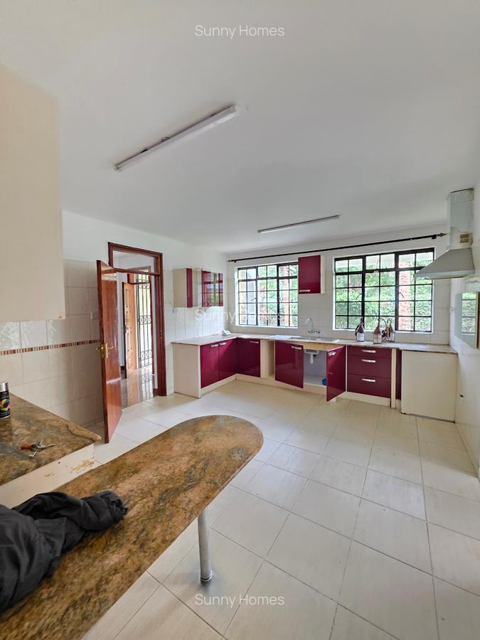 4 Bed Townhouse with En Suite at Lavington Green - 4