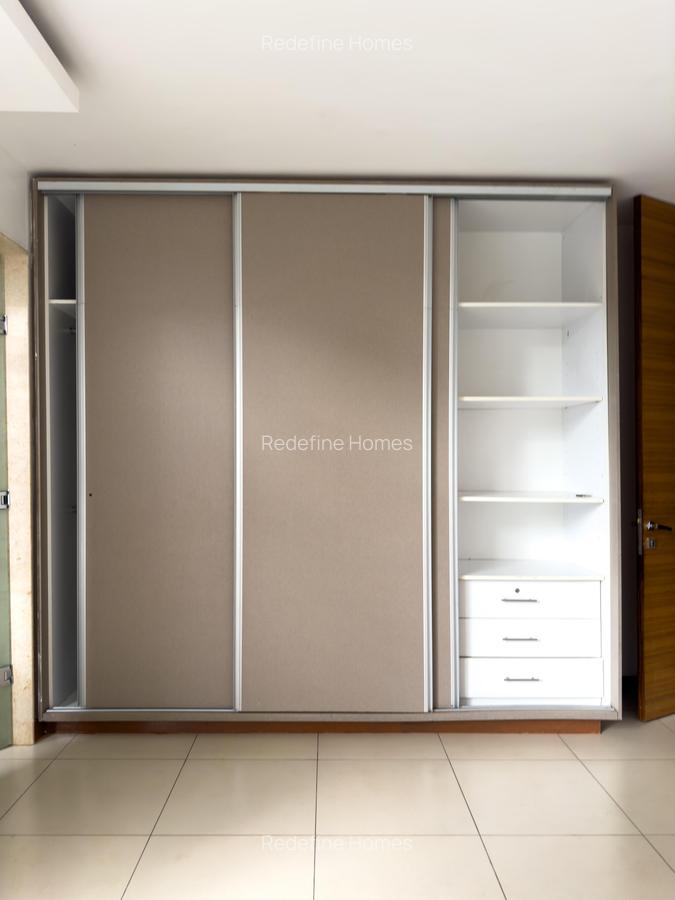 3 Bed Apartment with En Suite in Parklands - 14