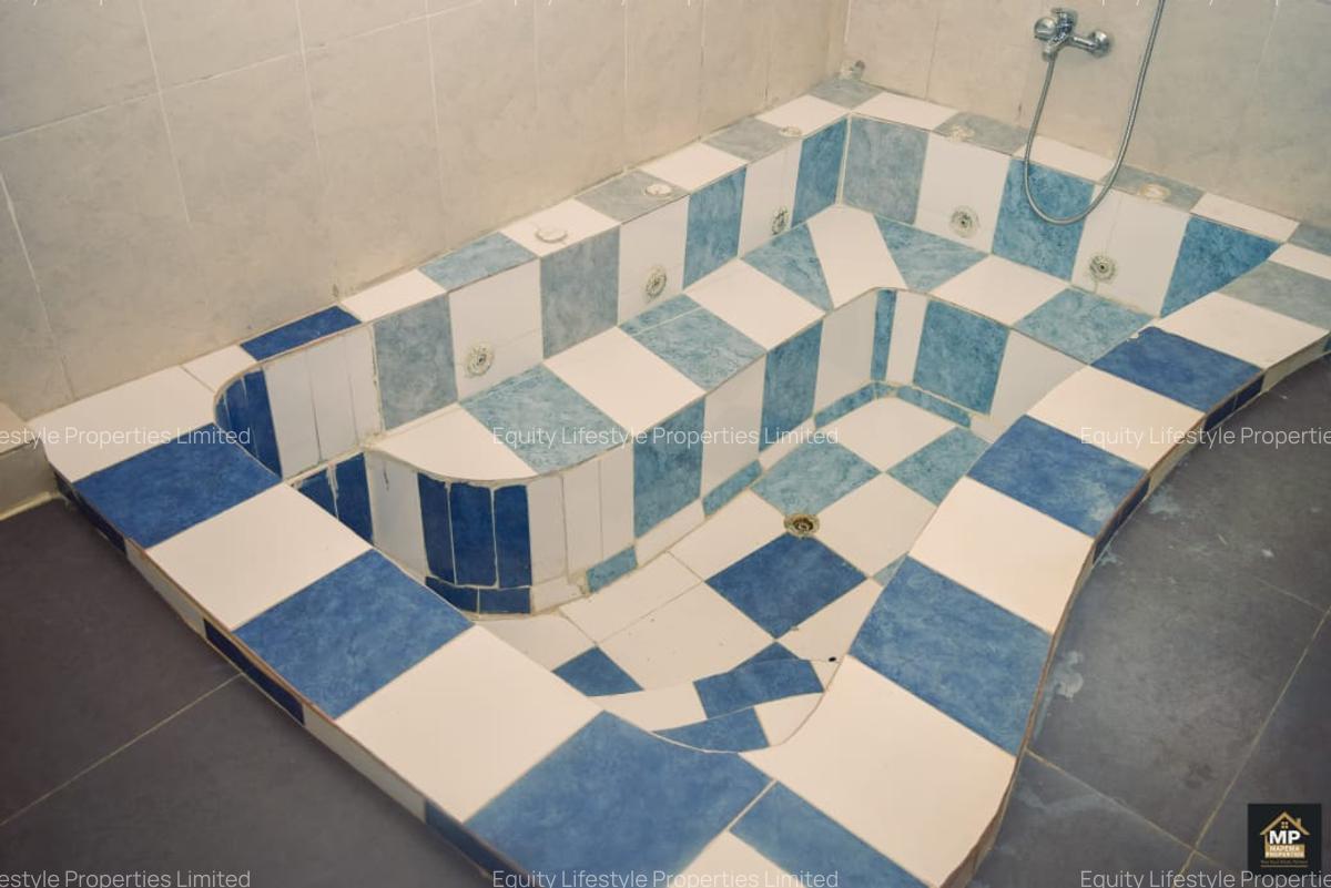 3 Bed House with En Suite in Karen - 12