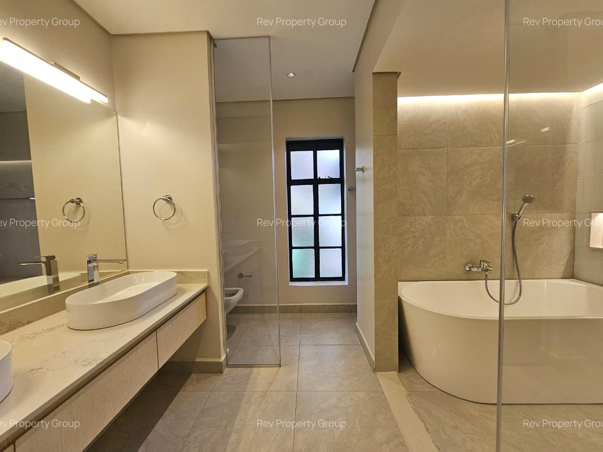 5 Bed Townhouse with En Suite in Lavington - 5