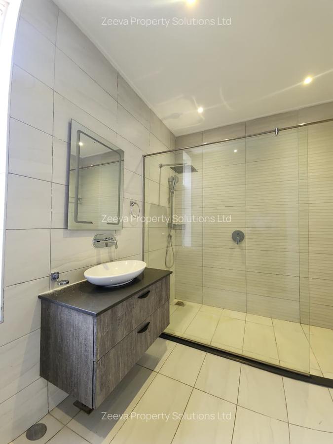 Furnished 2 Bed Apartment with En Suite in Rhapta Road - 15