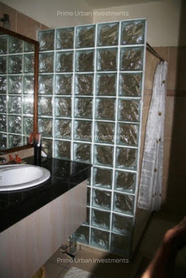 3 Bed House with En Suite in Mkomani - 11