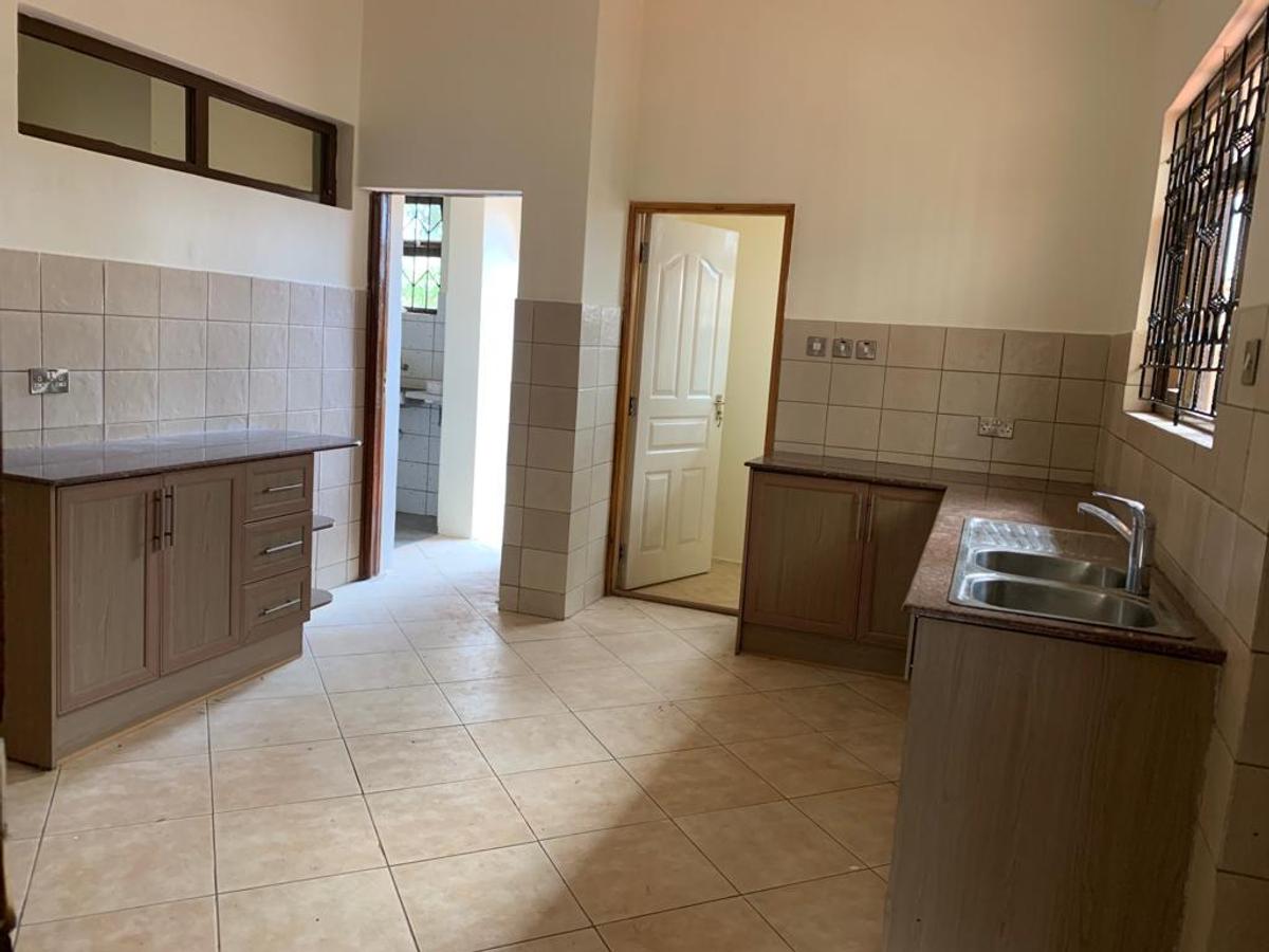 5 Bed House with En Suite in Kitisuru - 2