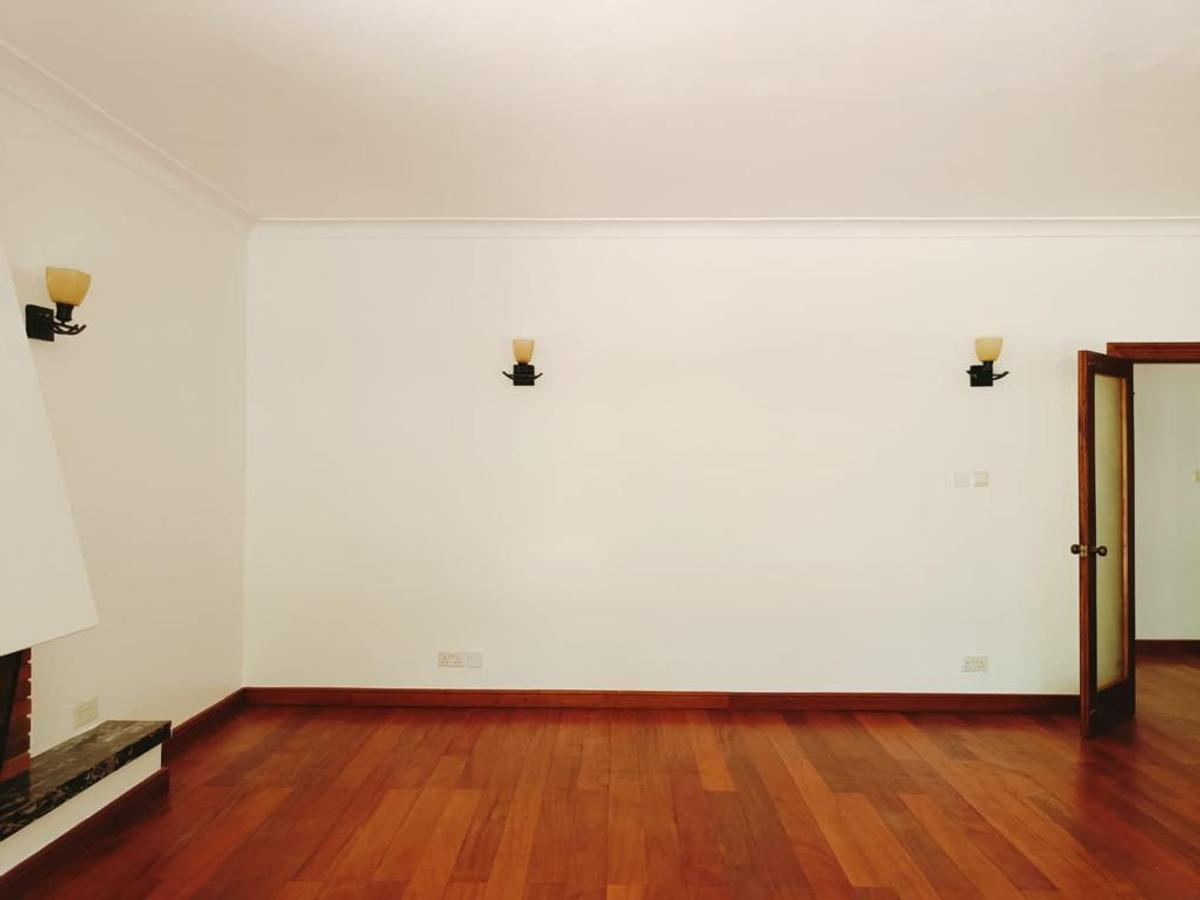 4 Bed House with En Suite in Muthaiga - 16