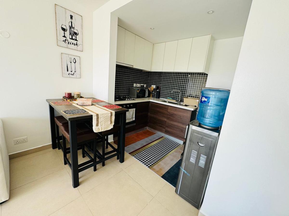 Serviced 1 Bed Apartment with En Suite in Lavington - 3