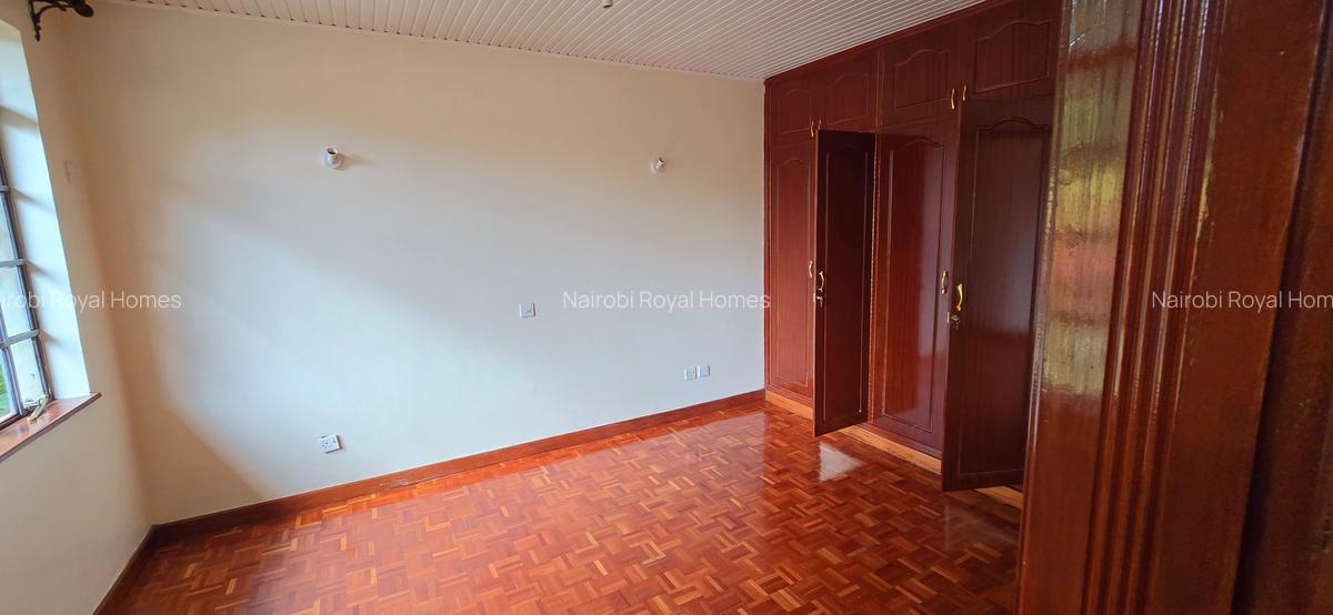 4 Bed Townhouse with En Suite at Lavington Mall - 5