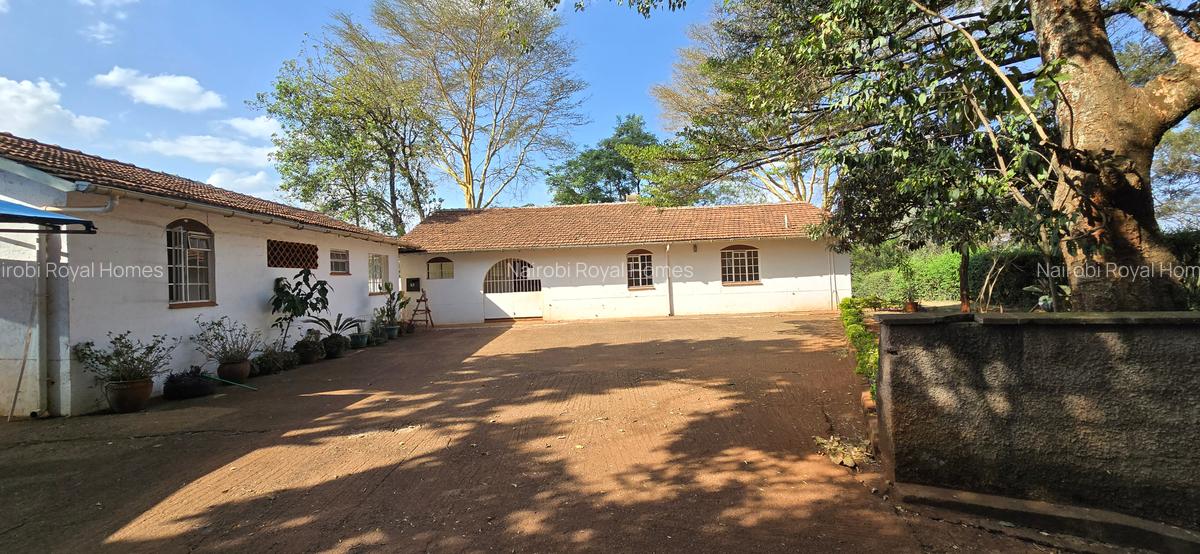 4 Bed House with En Suite at Loresho - 4