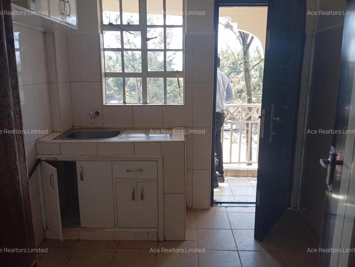 2 Bed Apartment with En Suite at Near Nairobi West Hospital - 10