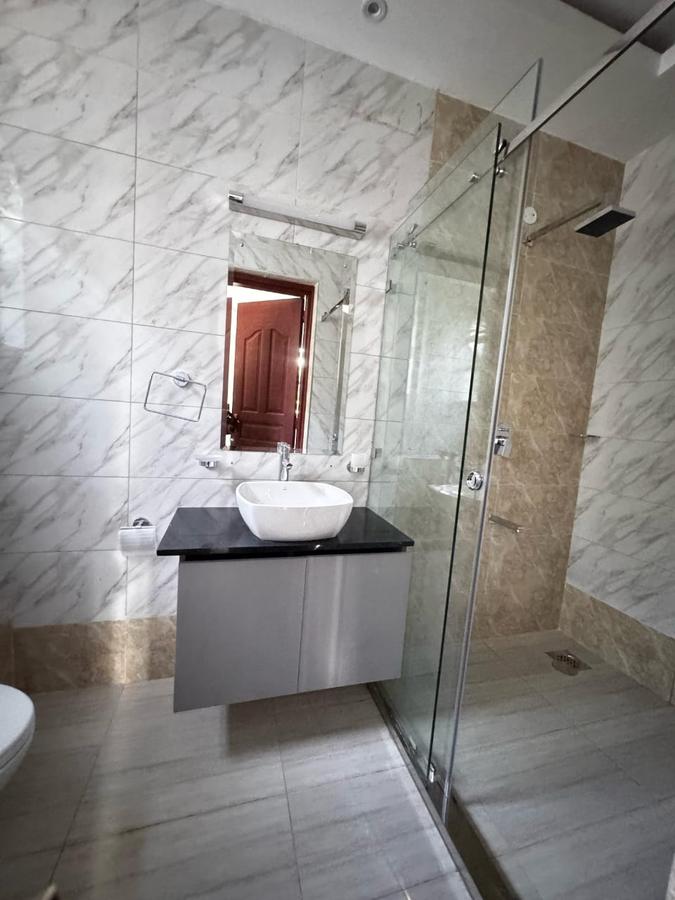 5 Bed Townhouse with En Suite in Lavington - 8