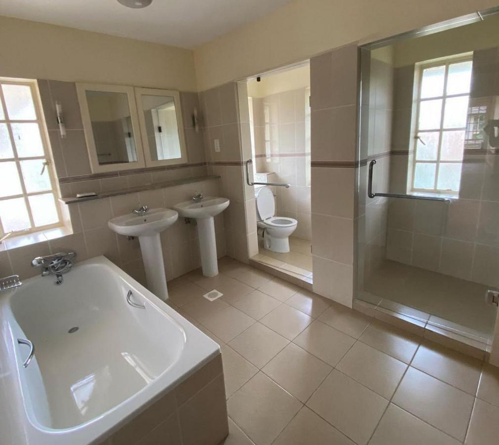 5 Bed Townhouse in Lavington - 7