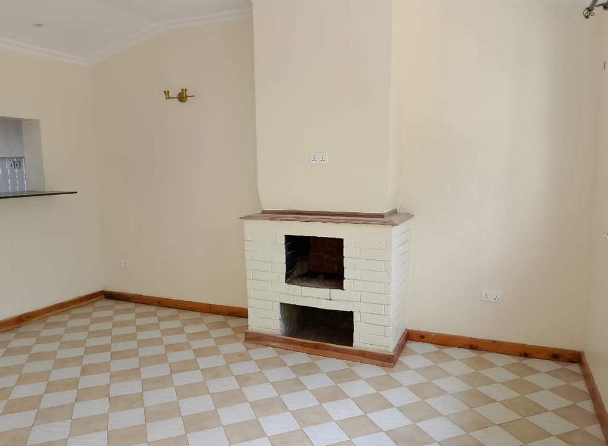 3 Bed Townhouse with En Suite at Kerarapon Road - 12