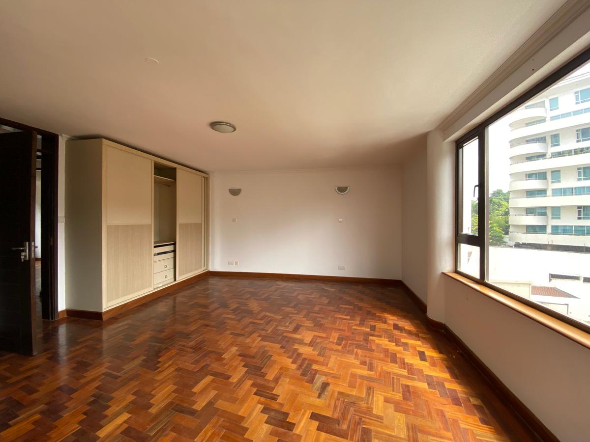 3 Bed Apartment with En Suite in Westlands Area - 13