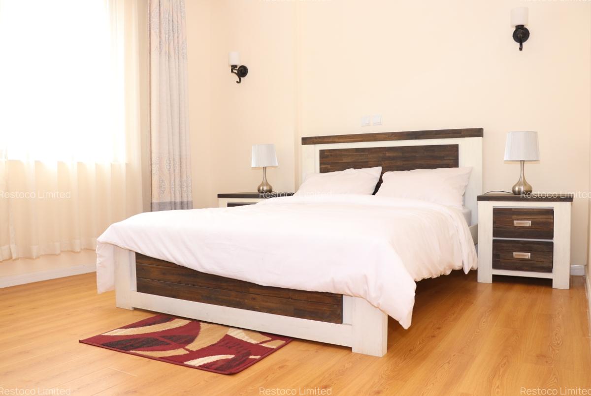 4 Bed Apartment with Swimming Pool at Brookside - 4