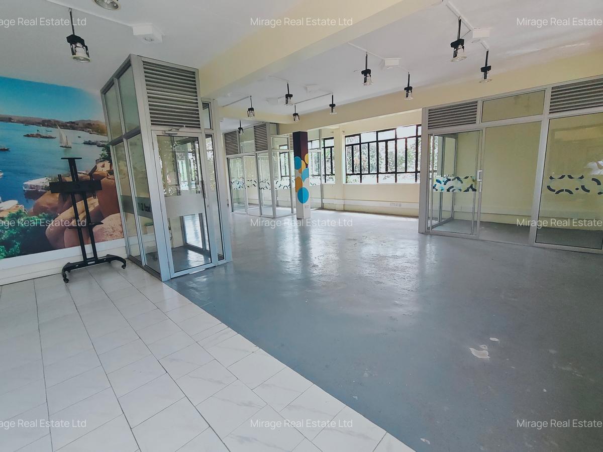 1,750 ft² Office with Service Charge Included in Lavington - 14
