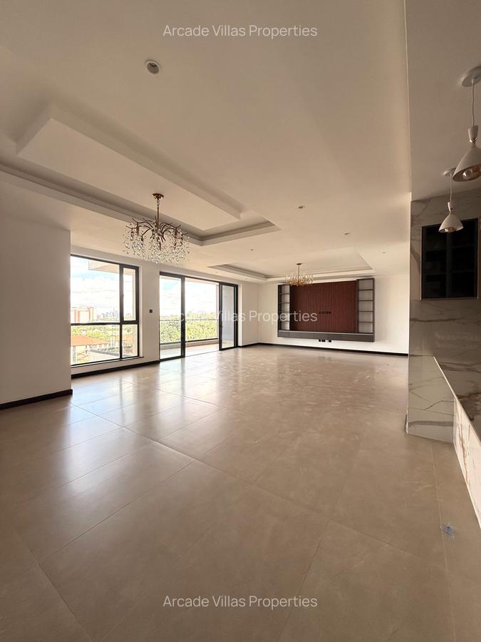 3 Bed Apartment with En Suite in Riverside - 4