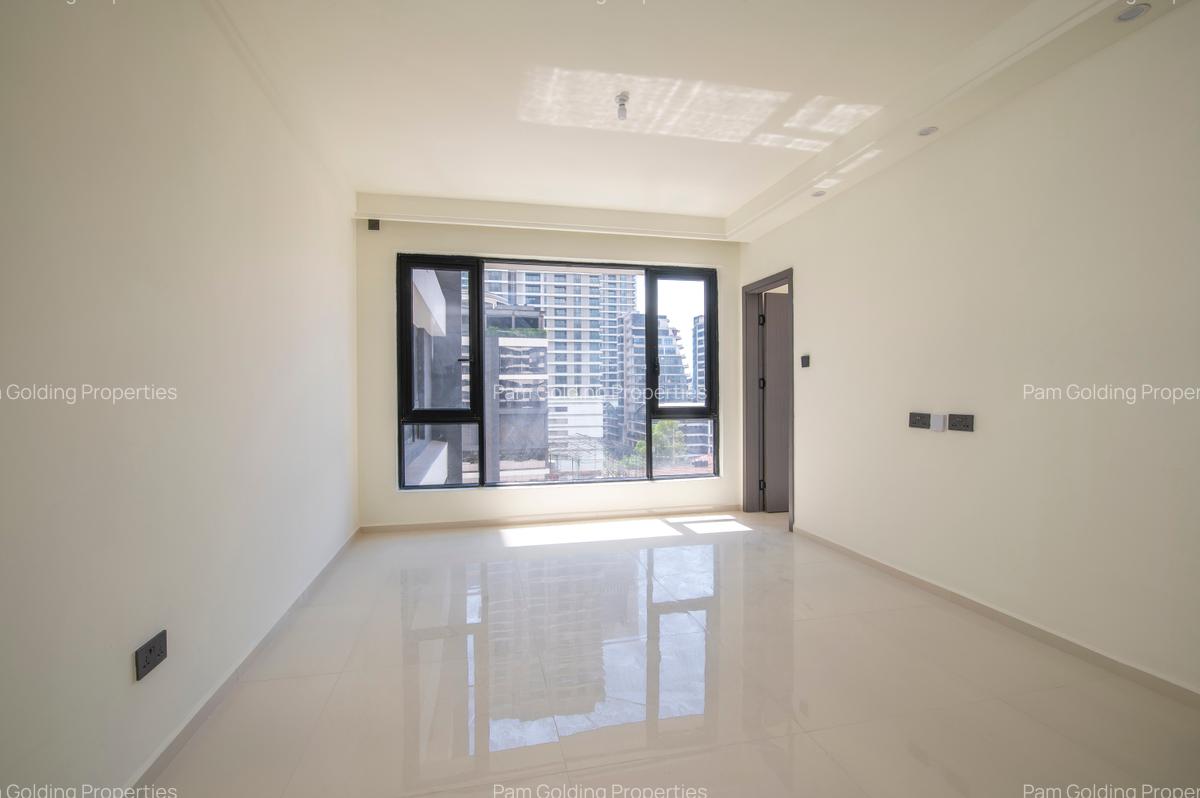 1 Bed Apartment with En Suite at Westlands Road - 5