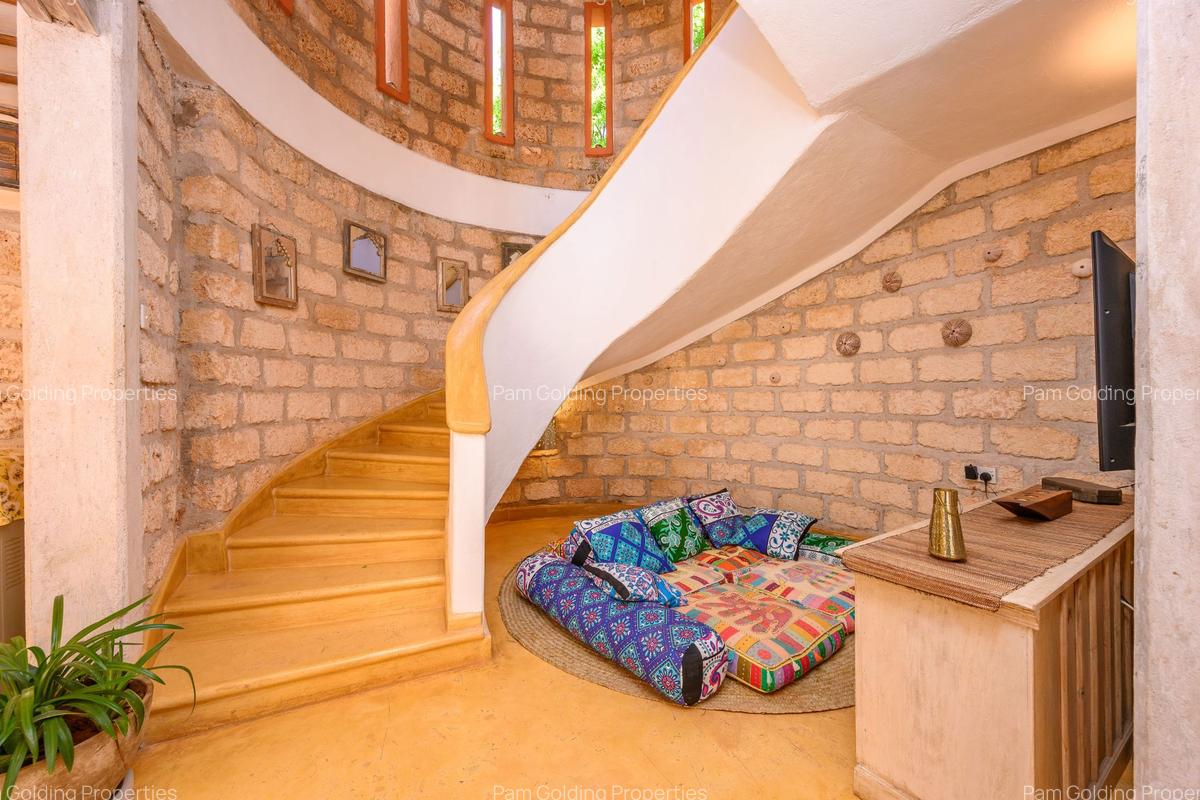 4 Bed Villa at Bofa - 15