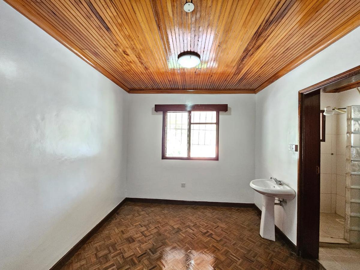 6 Bed House with En Suite in Gigiri - 19