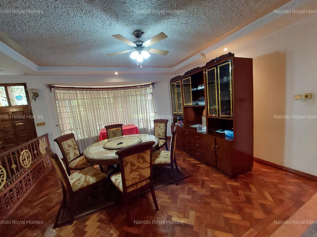 5 Bed House with En Suite at Flem Tree - 14