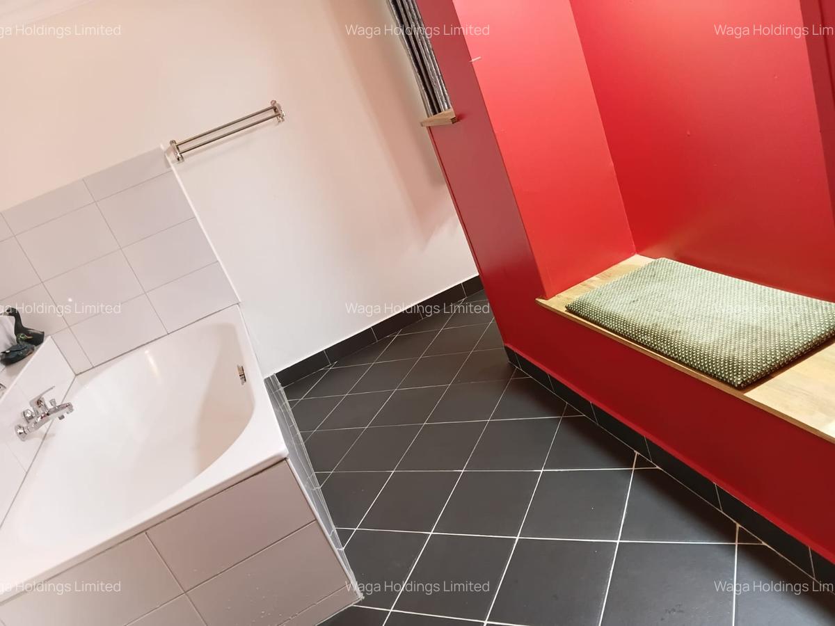 3 Bed Villa with En Suite at Burguret - 10