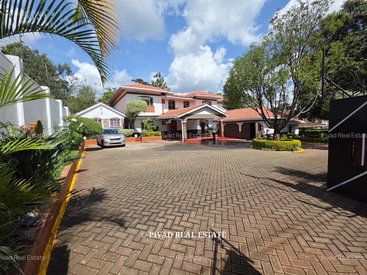 4 Bed House with Garden in Rosslyn - 13