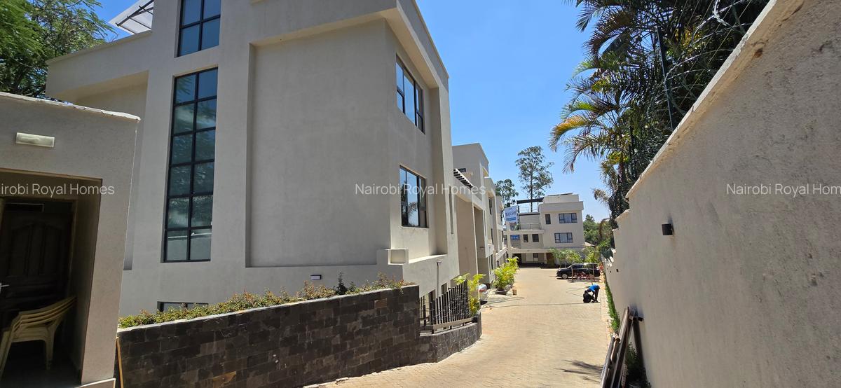 5 Bed Townhouse with En Suite at Lavington Off James Gichuru - 4