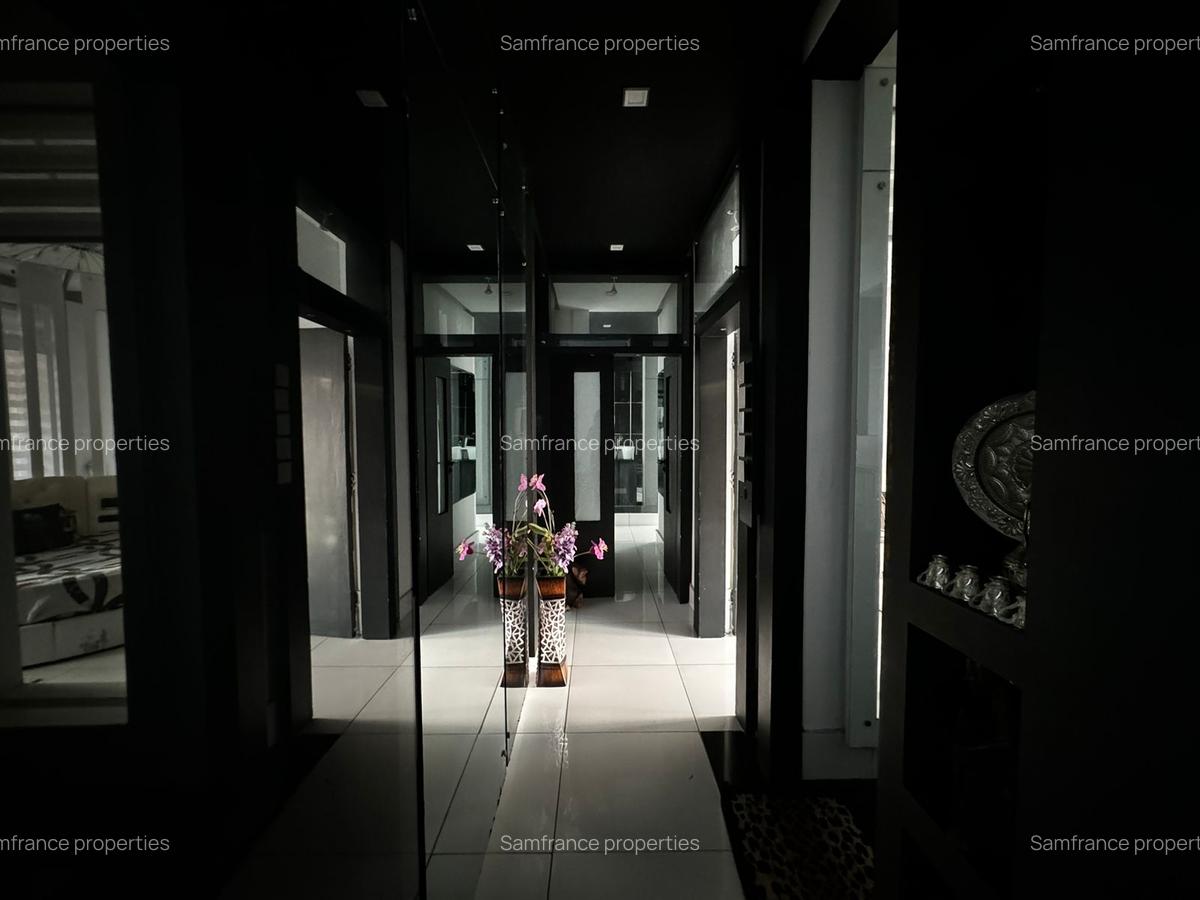 Serviced 3 Bed Apartment with En Suite at Moi Avanue - 5