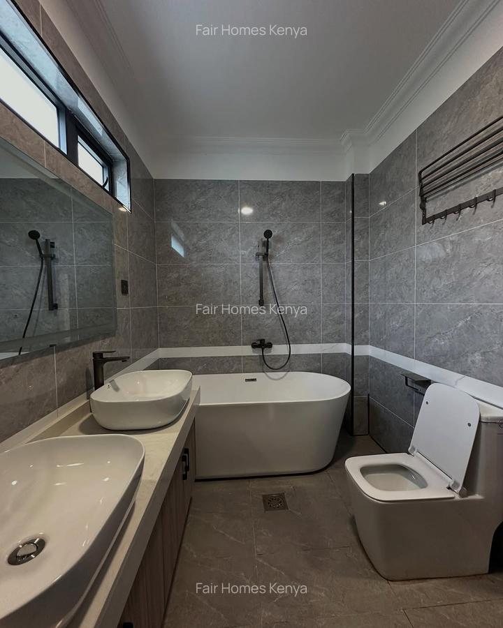 4 Bed Apartment with En Suite at Valley Arcade - 6