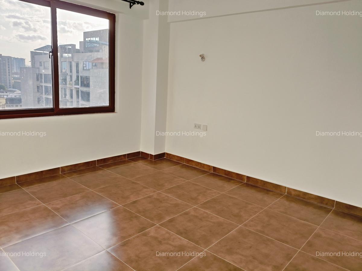 2 Bed Apartment with En Suite in Parklands - 9