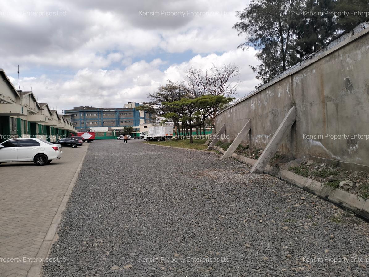 3.5 ft² Commercial Property with Backup Generator in Industrial Area - 5