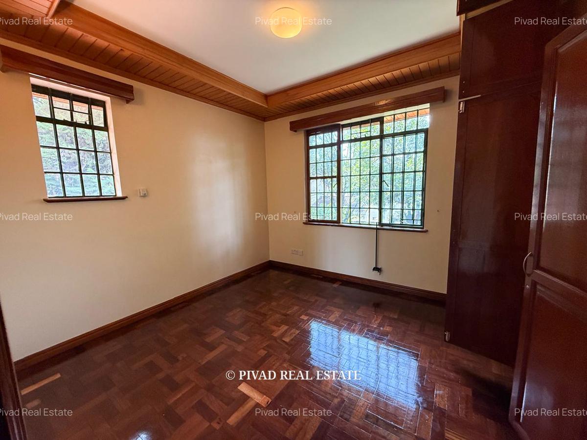 6 Bed House with Garden in Nyari - 7