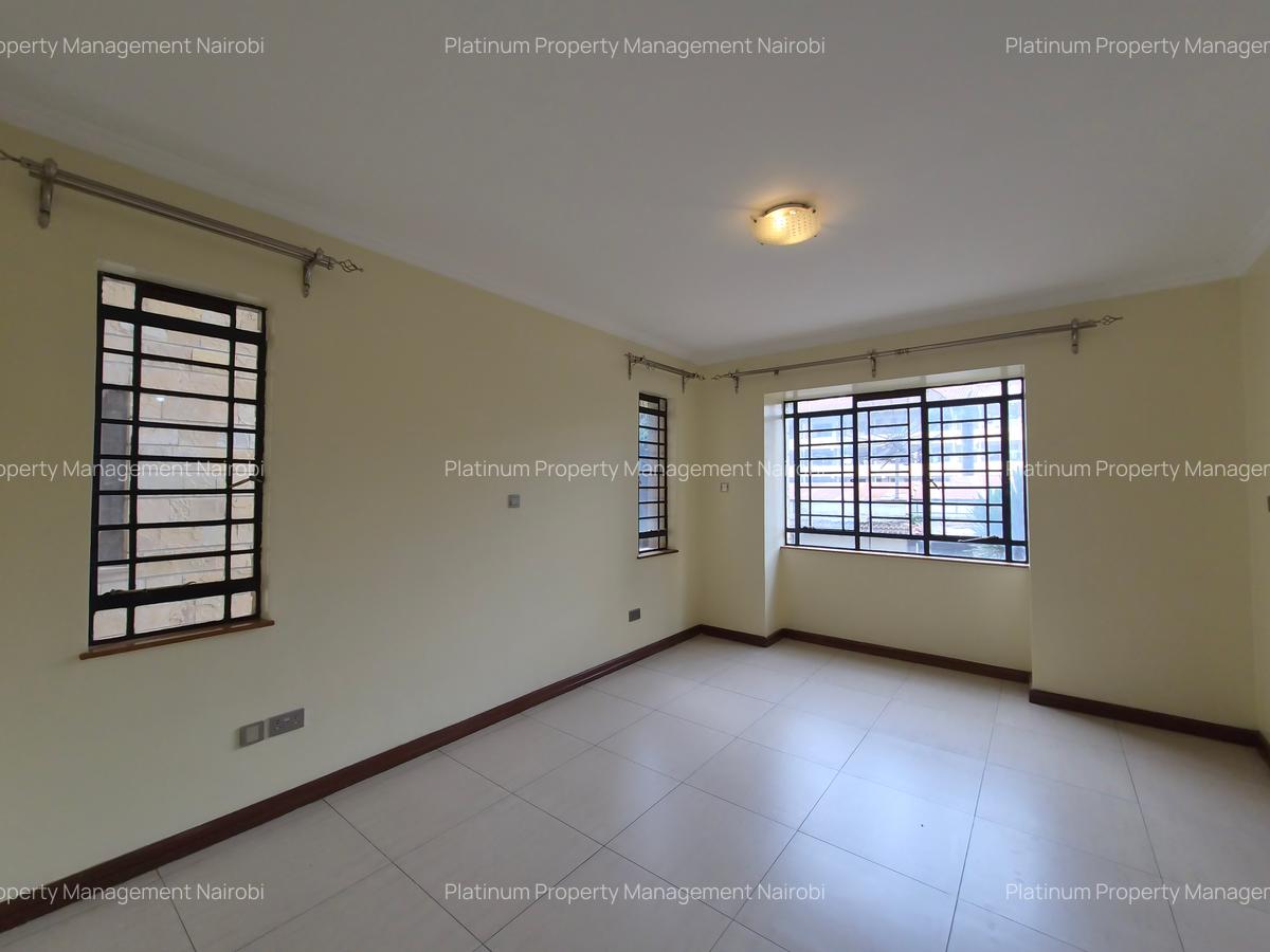 4 Bed Apartment with En Suite at Second Parklands - 15