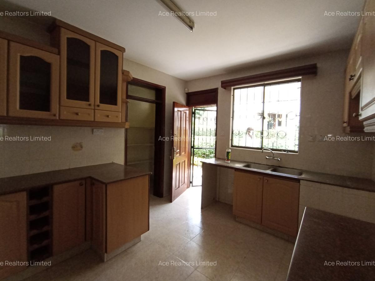 4 Bed Townhouse with En Suite at Eldama Ravine Rd - 2