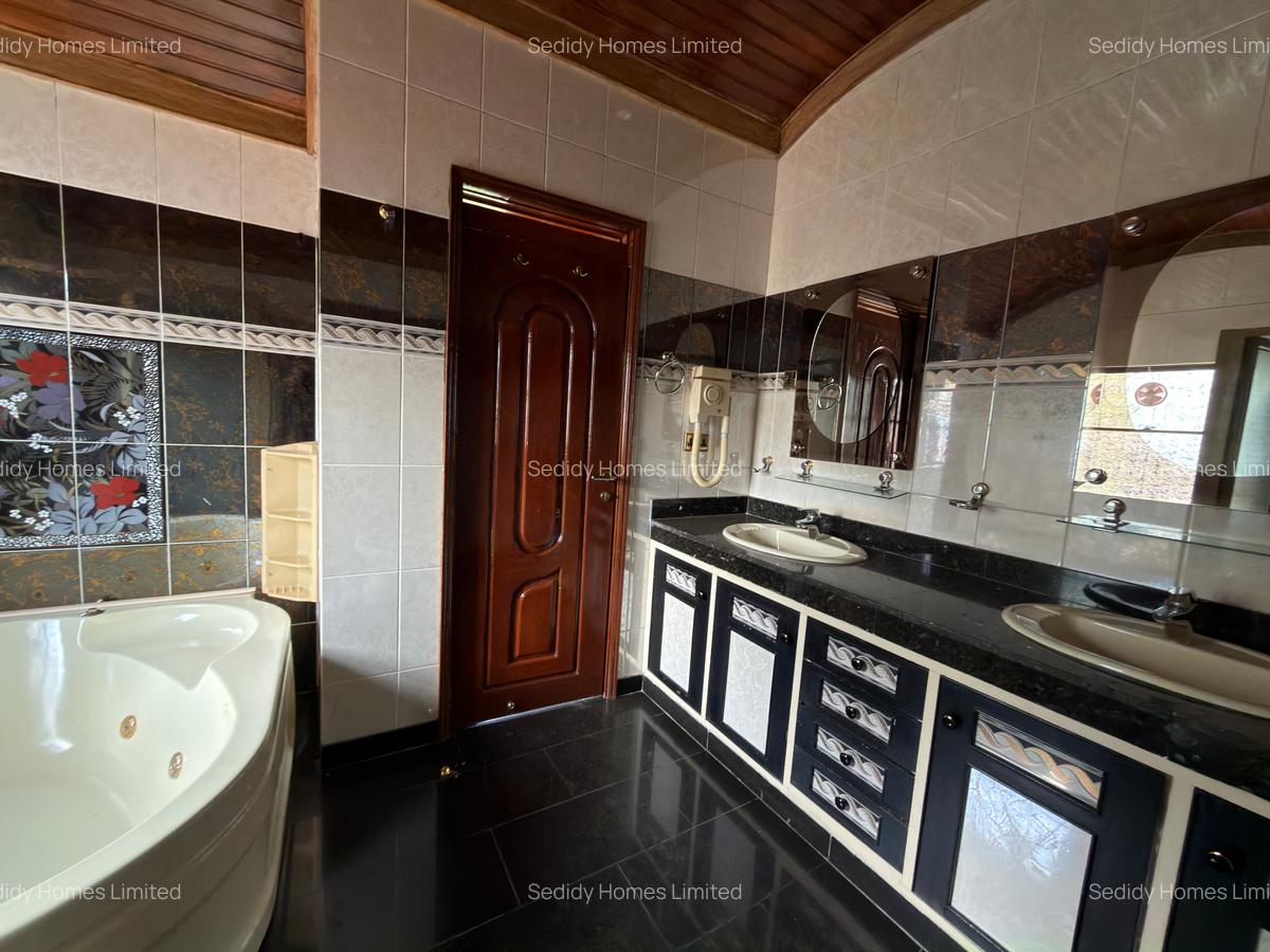 6 Bed House with En Suite in Gigiri - 17