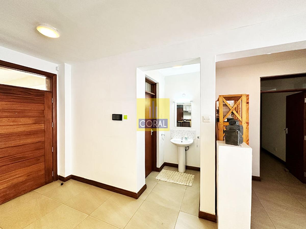 4 Bed Apartment with Gym in Parklands - 5