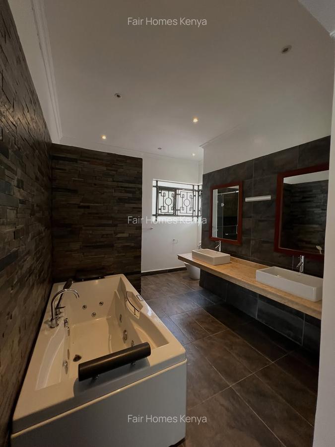 5 Bed Townhouse with En Suite at Lavington Green - 18