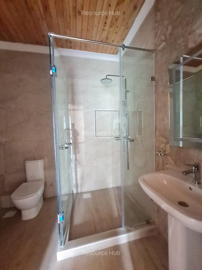 5 Bed Townhouse with En Suite at Rosslyn - 20