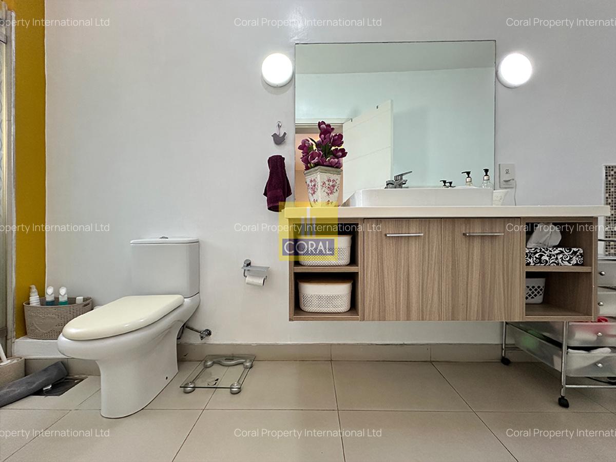 4 Bed Apartment in Kilimani - 15