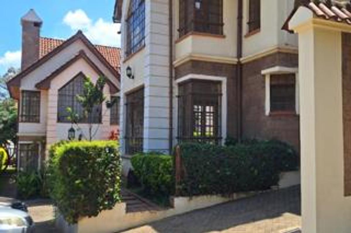 5 Bed Townhouse with En Suite at Kabarsiran Road - 3