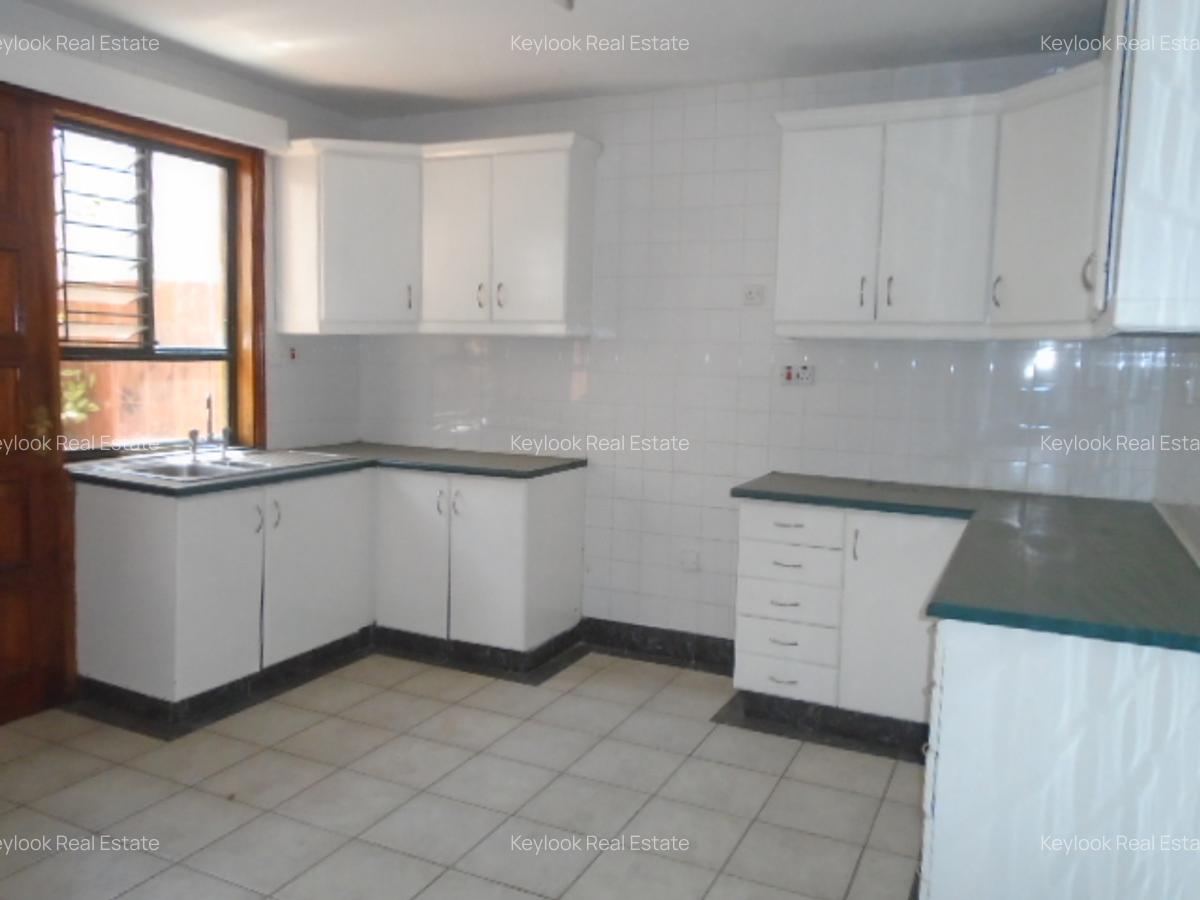 2 Bed Townhouse with En Suite at Kileleshwa - 9