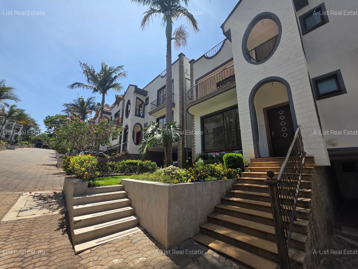 4 Bed Townhouse with En Suite at Grevillea Grove - 18