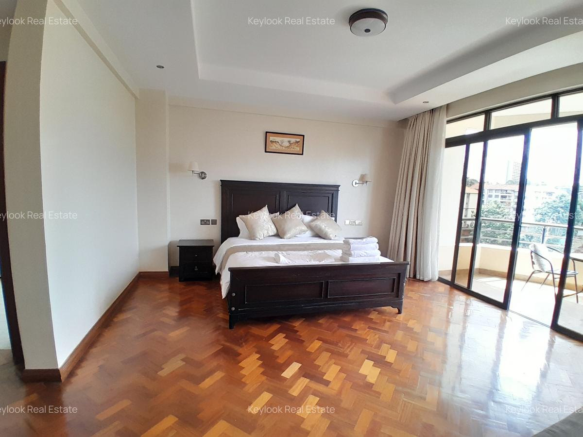 Serviced 3 Bed Apartment with En Suite at 1249 - 17