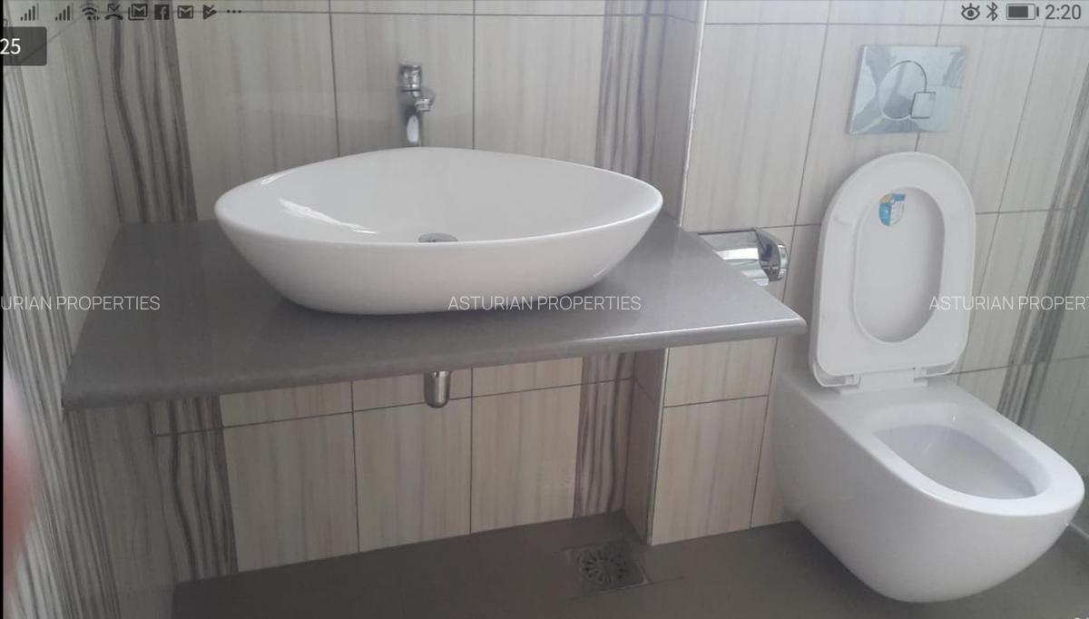 5 Bed Townhouse with En Suite in Lavington - 4