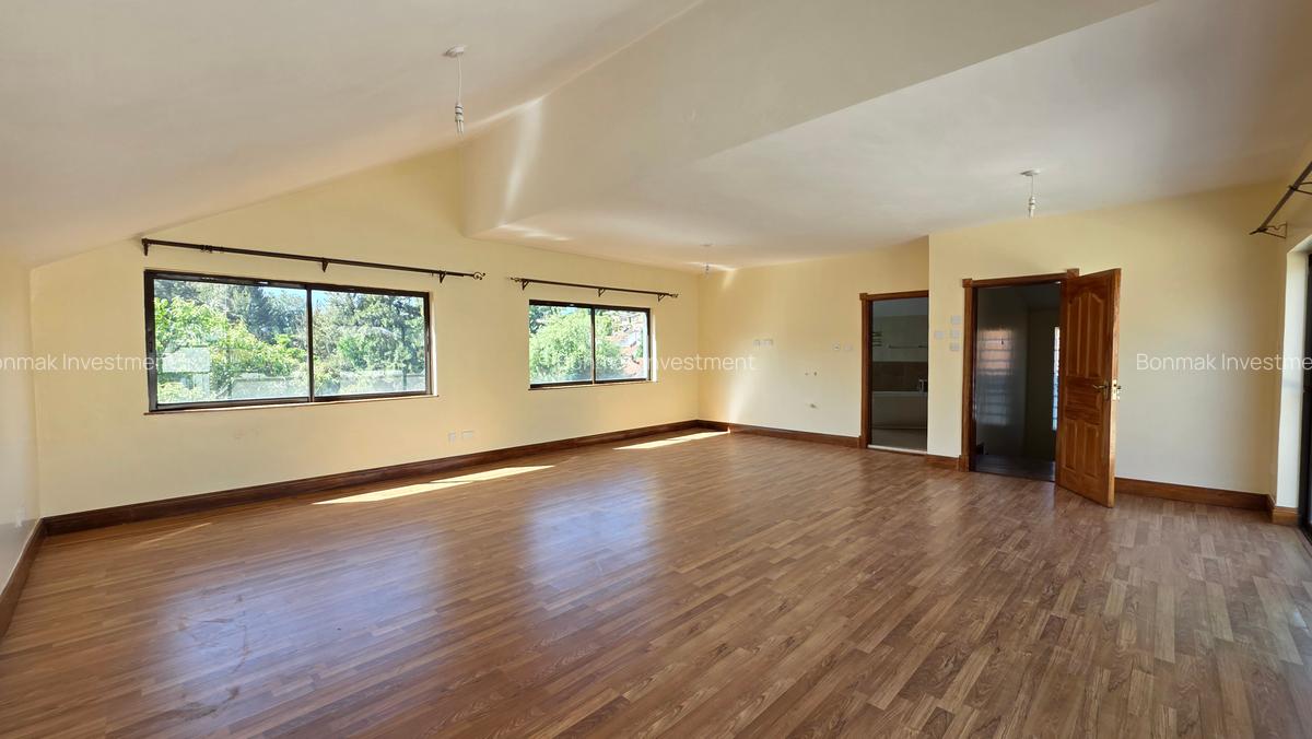 4 Bed Townhouse with En Suite at Greavelia Grove - 11