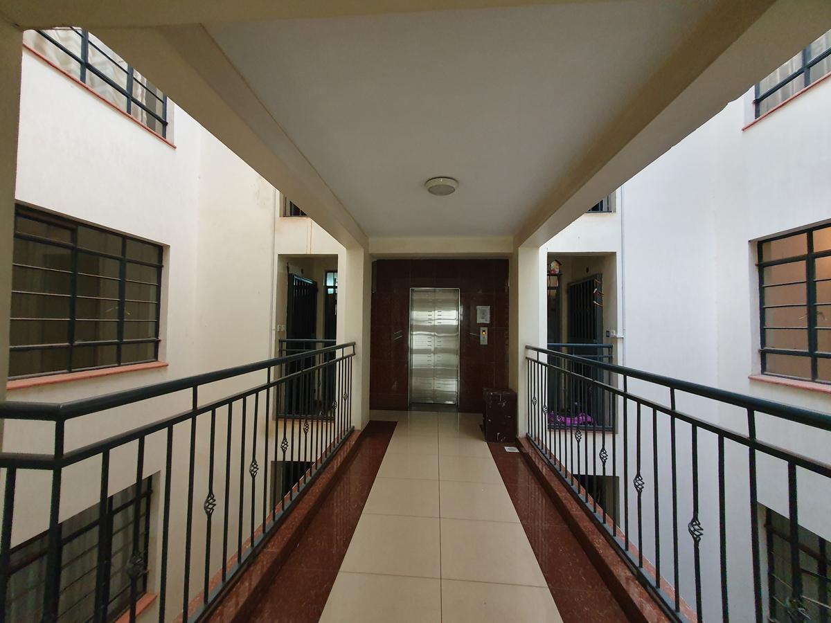 2 Bed Apartment with Borehole in Parklands - 15