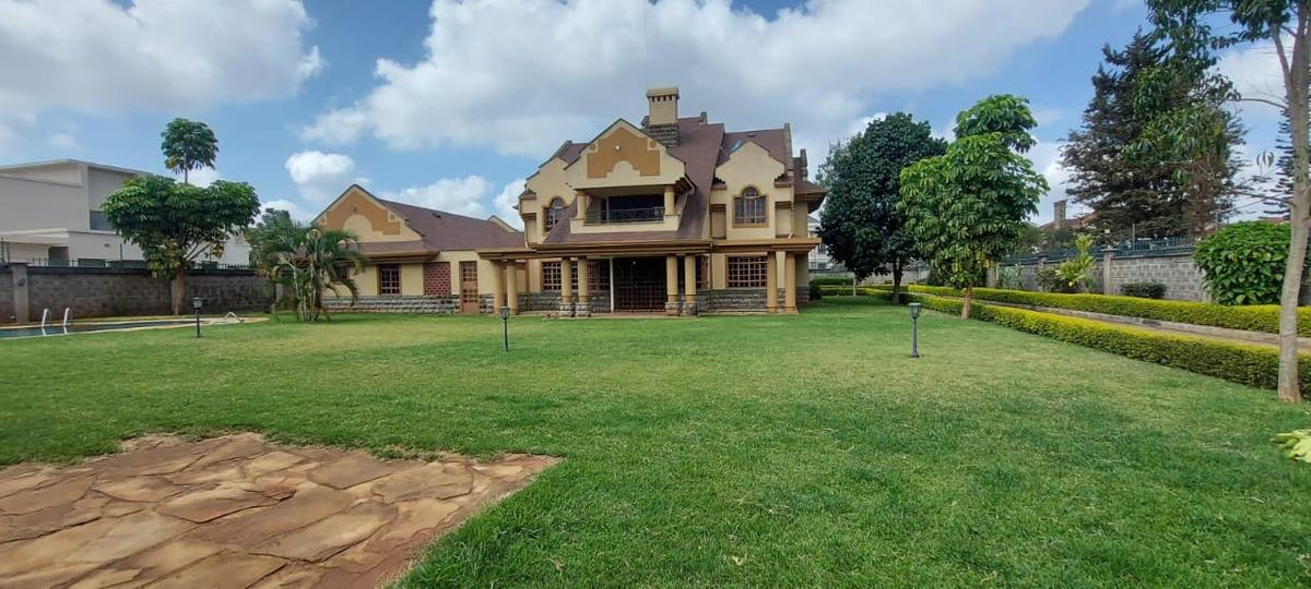 5 Bed House with En Suite in Runda - 3