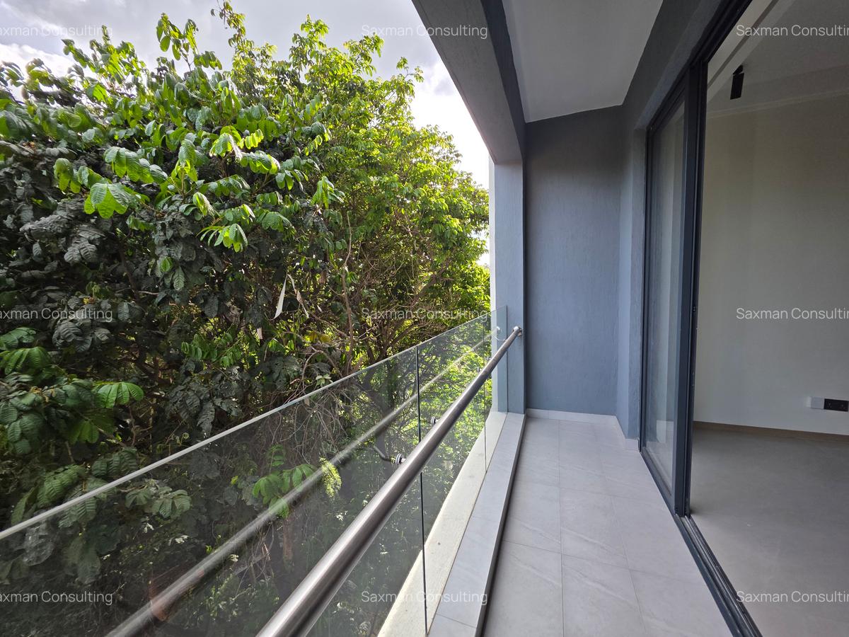 1 Bed Apartment with En Suite in Riverside - 13